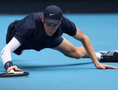 麻将胡了免费旋转-中网第(dì)8比赛日看(kàn)点：辛(xīn)纳决赛戰(zhàn)黑马新星，斯瓦泰克領(lǐng)衔冲八强