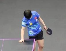 麻将糊了-乒(pīng)乓(pāng)球(qiú)比赛运動(dòng)员为什麽(me)要(yào)摸球(qiú)台(tái)，乒(pīng)乓(pāng)球(qiú)运動(dòng)员的(de)“摸桌”玄学：汗水(shuǐ)背后的(de)科学博弈与规则挑(tiāo)战